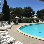Entre A 800m Et Etang Tres Joli Mas De Pecheurs Classe 4 Etoiles Jusqu'a 8 Couchages בית נופש *