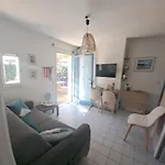 Entre A 800m Et Etang Tres Joli Mas De Pecheurs Classe 4 Etoiles Jusqu'a 8 Couchages בית נופש *