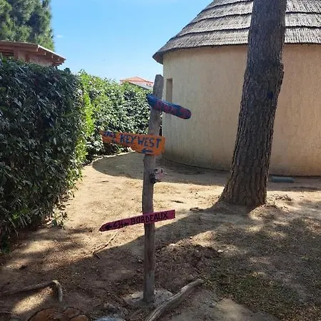 Prázdninový dům Barcares Sur L'ile Des Pecheurs Insolite Entre Marin Et Bord De 8 Couchages Wifi Parking Piscine Ouverte